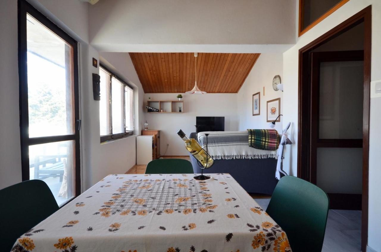 Blue Sky Apartment Примоштен Екстер'єр фото