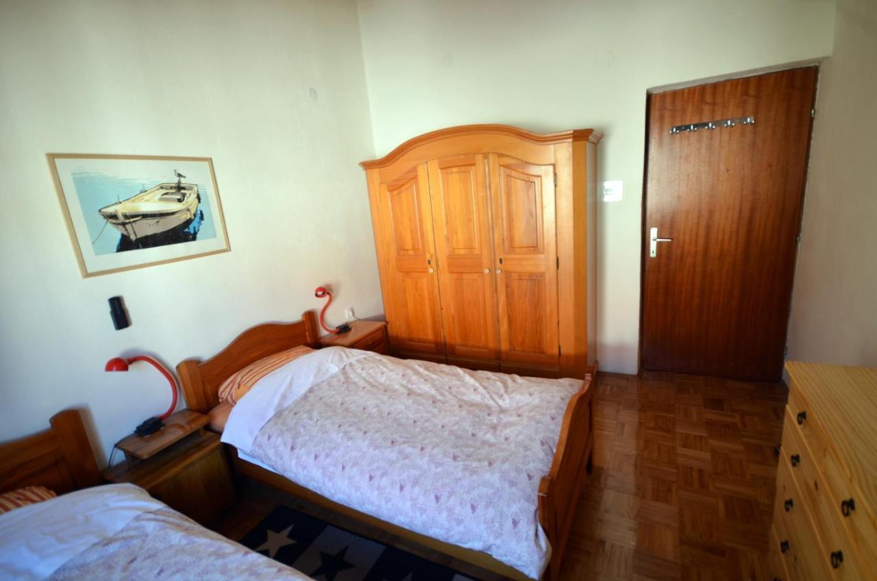 Blue Sky Apartment Примоштен Екстер'єр фото