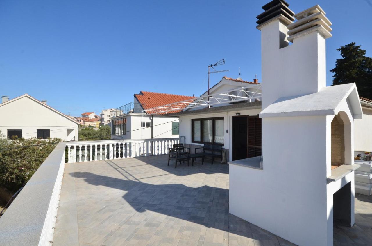 Blue Sky Apartment Примоштен Екстер'єр фото